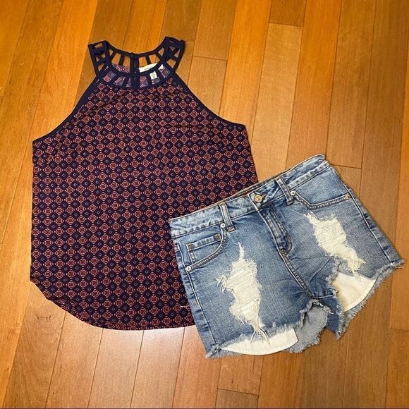 Monteau Cage Neck Tank Small - Picture 2 of 6